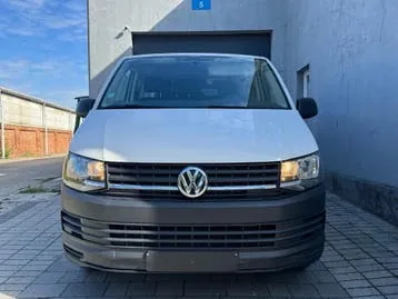 Volkswagen Transporter 2018 photo 2