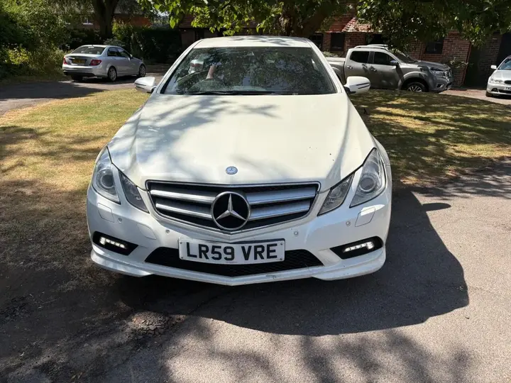 Mercedes-Benz E-Class 2009 photo 5