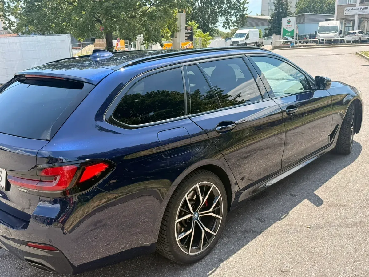 BMW 5 Series 2022 photo 2