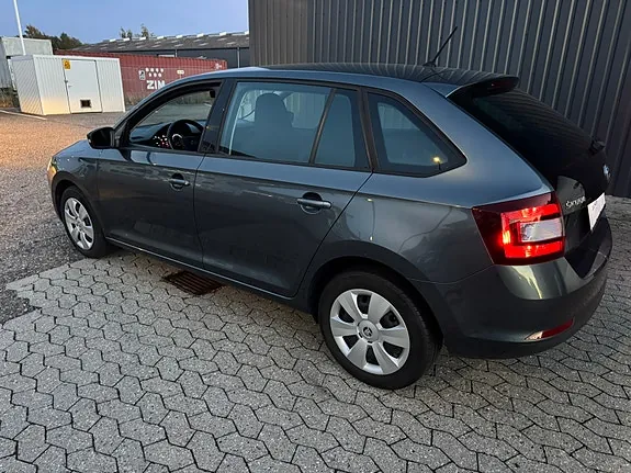 Skoda Rapid 2017 photo 4