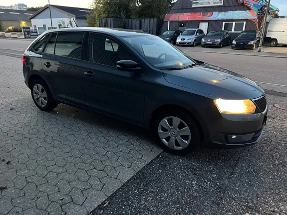 Skoda Rapid 2017 photo 2