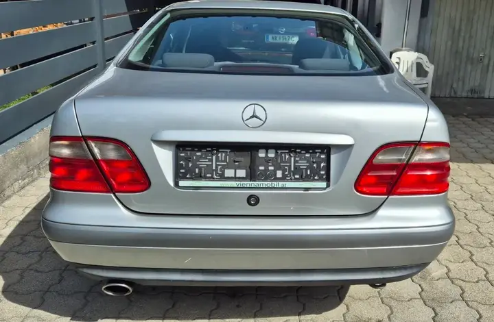 Mercedes-Benz Clk-Class 1998 photo 2