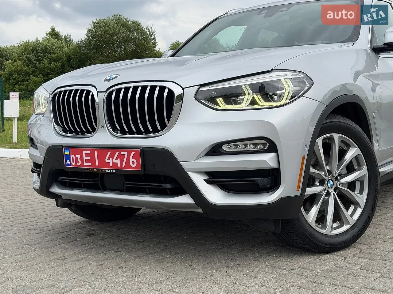 BMW X3 2018 photo 2