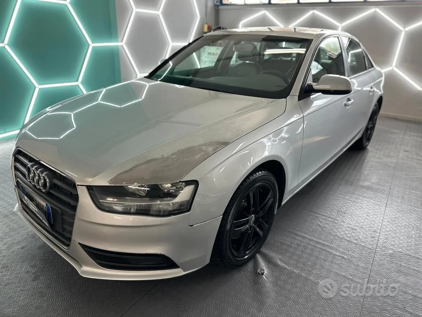 Audi A4 2013 photo 2