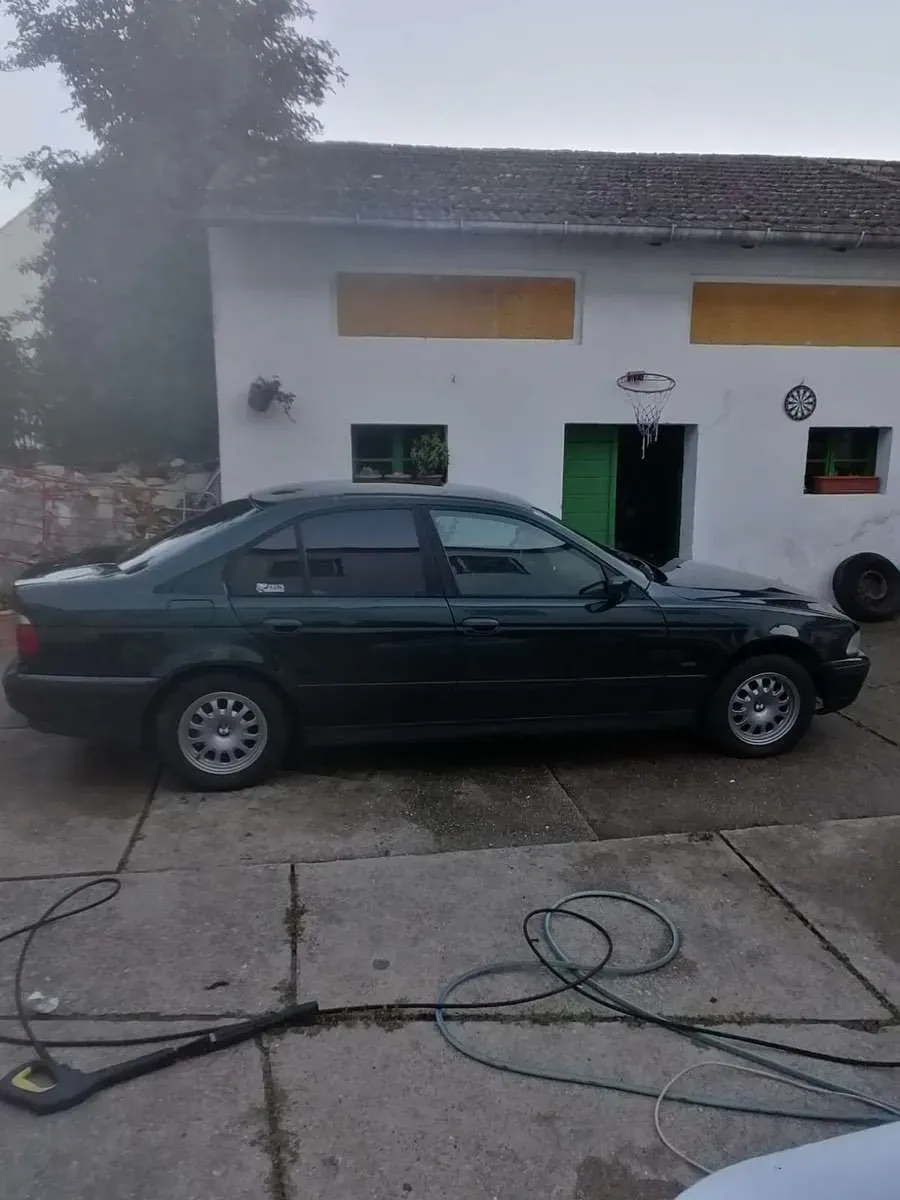 BMW 5 Series 1999 photo 2