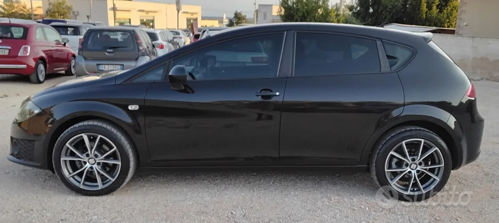 Seat Leon 2010 photo 2