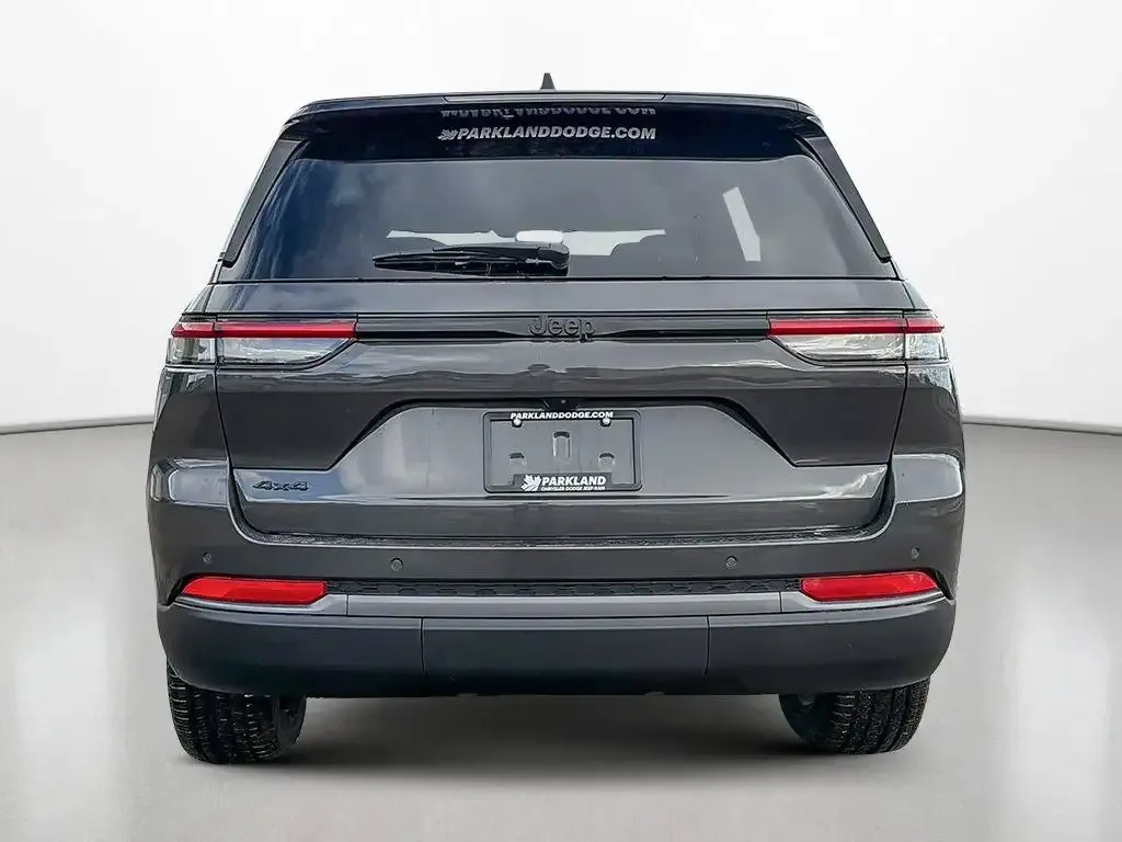 Jeep Grand Cherokee 2026 photo 4