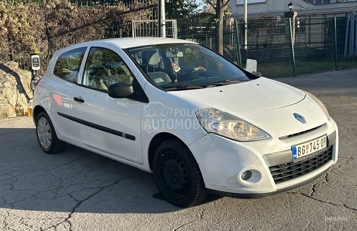 Renault Clio 2010 photo 3