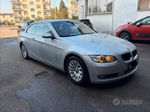 BMW 320D 2009 photo 2