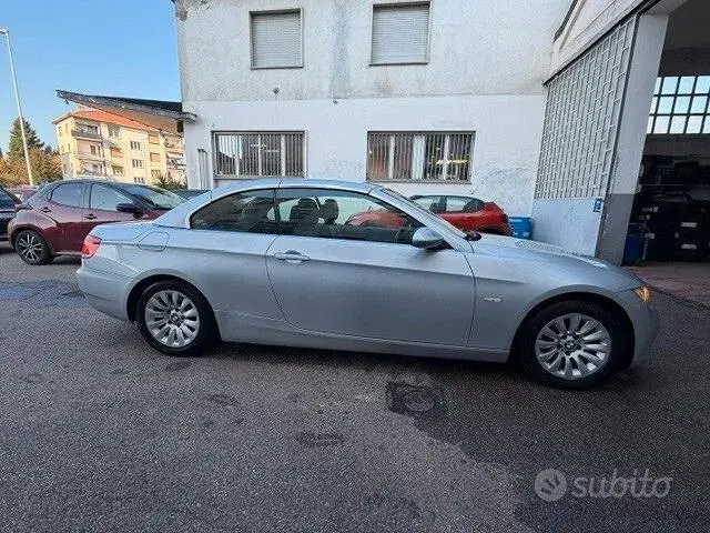 BMW 320D 2009 photo 3