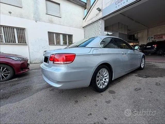 BMW 320D 2009 photo 4