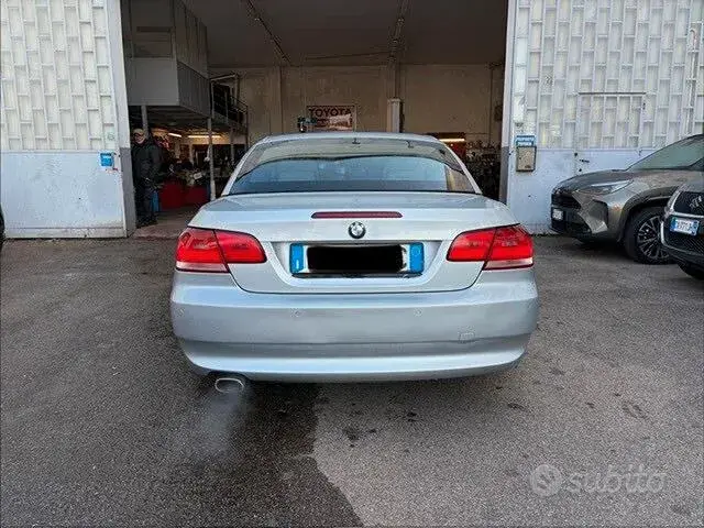 BMW 320D 2009 photo 5