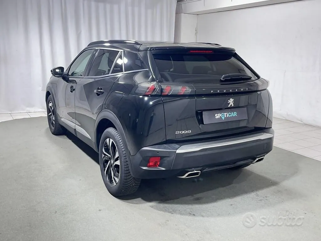 Peugeot 2008 2021 photo 3