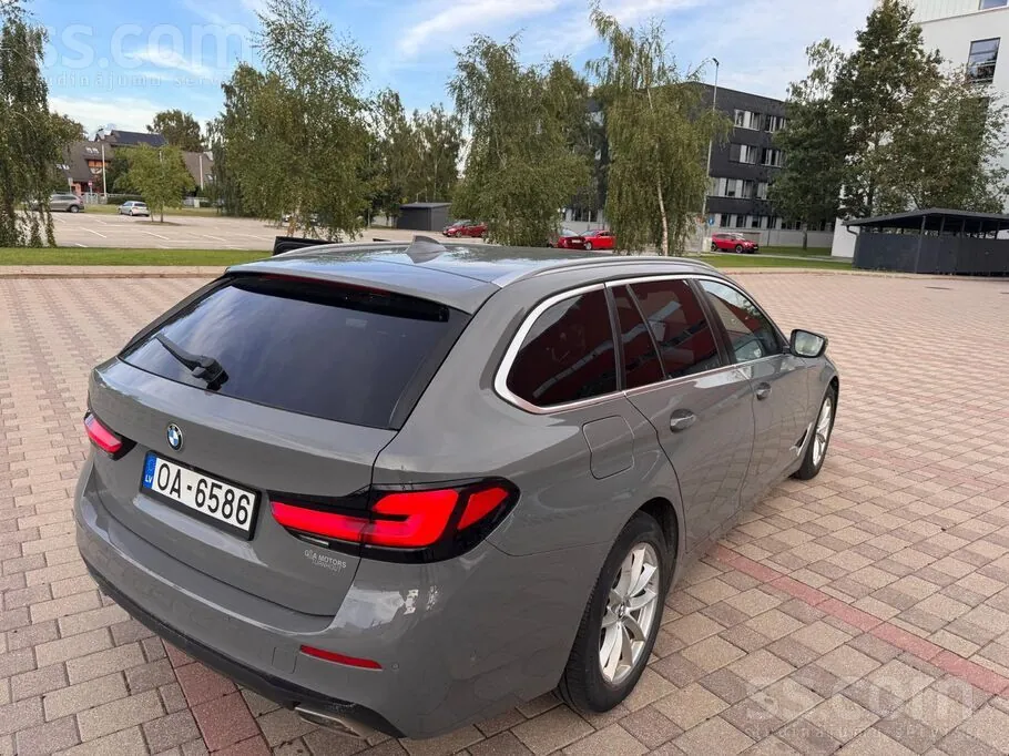 BMW 518D Touring 2021 photo 4