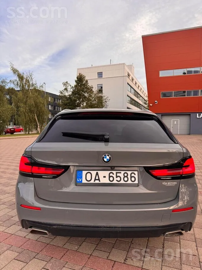 BMW 518D Touring 2021 photo 3