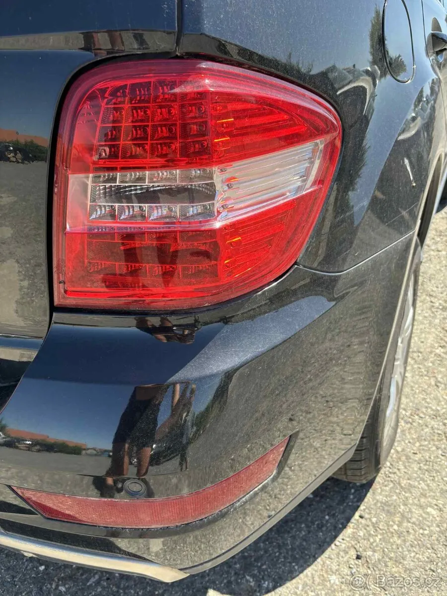 Mercedes-Benz Ml Class photo 3