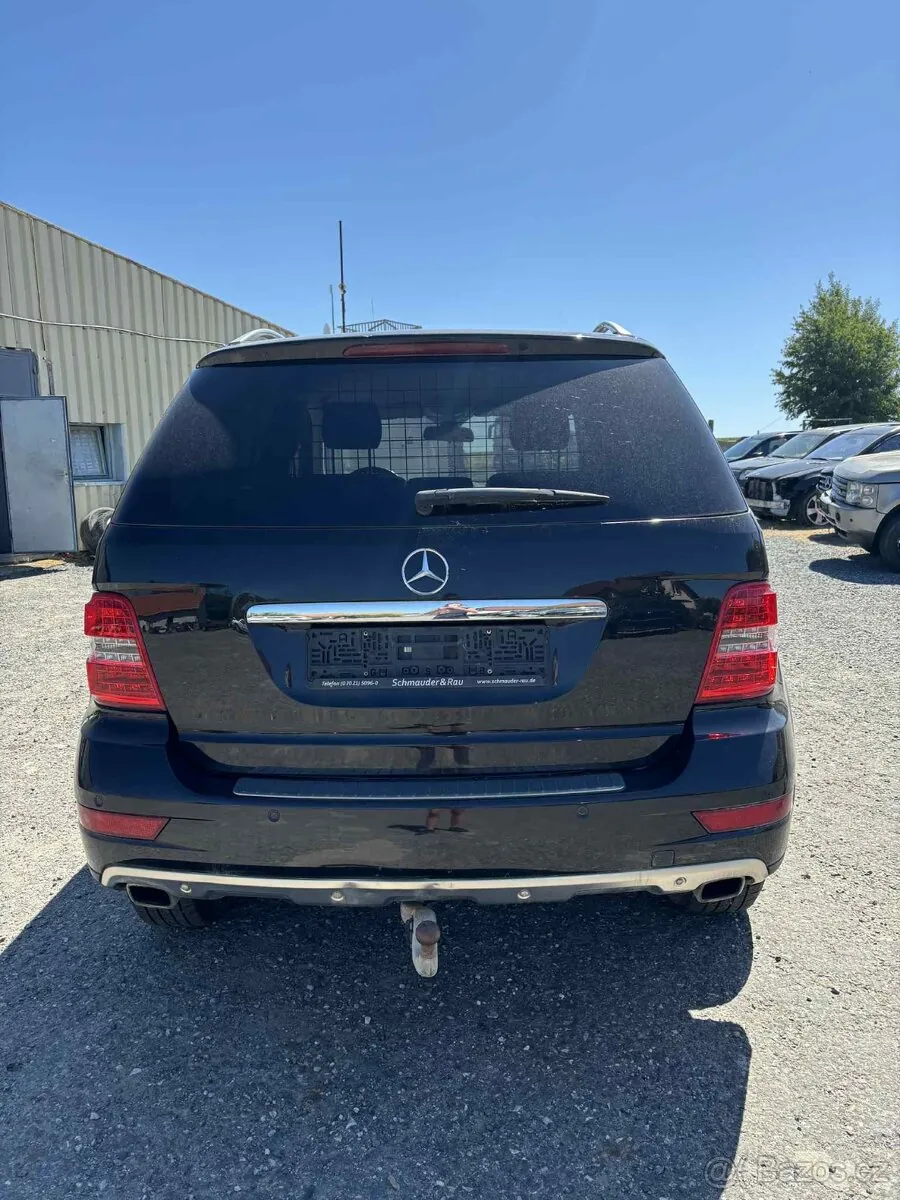 Mercedes-Benz Ml Class photo 2