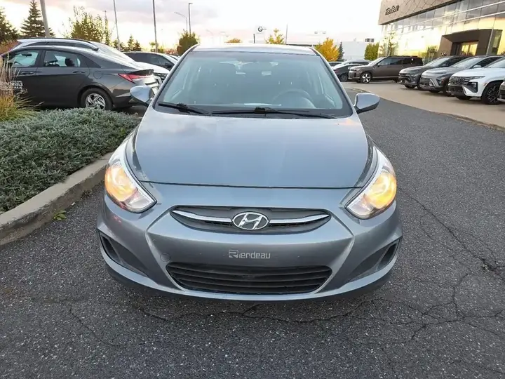 Hyundai Accent 2017 photo 3