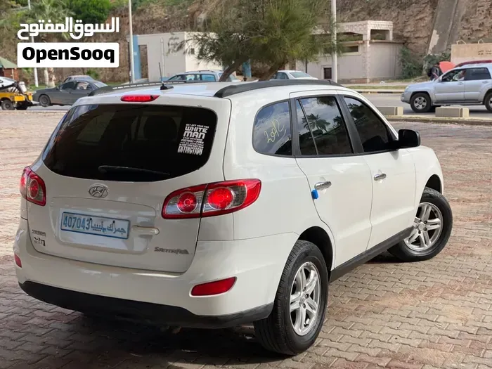 Hyundai Santa Fe 2012 photo 3