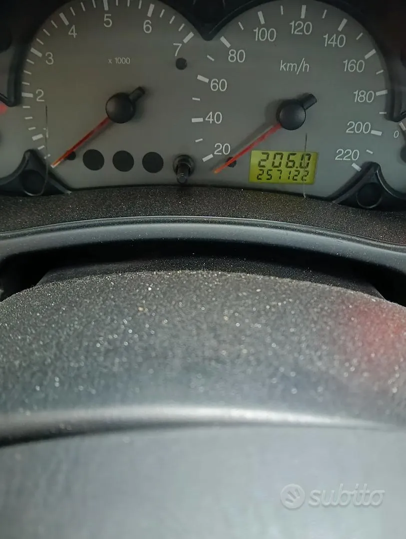 Ford Focus 2000 photo 5