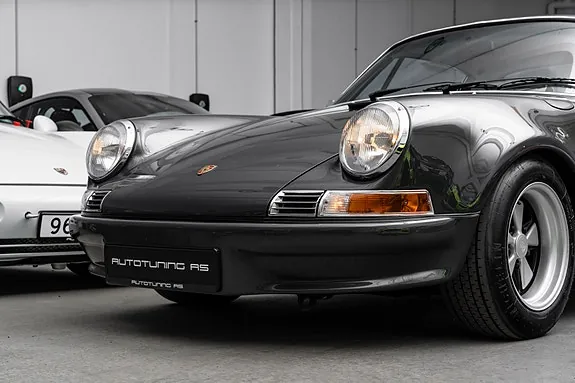 Porsche 911 1976 photo 2
