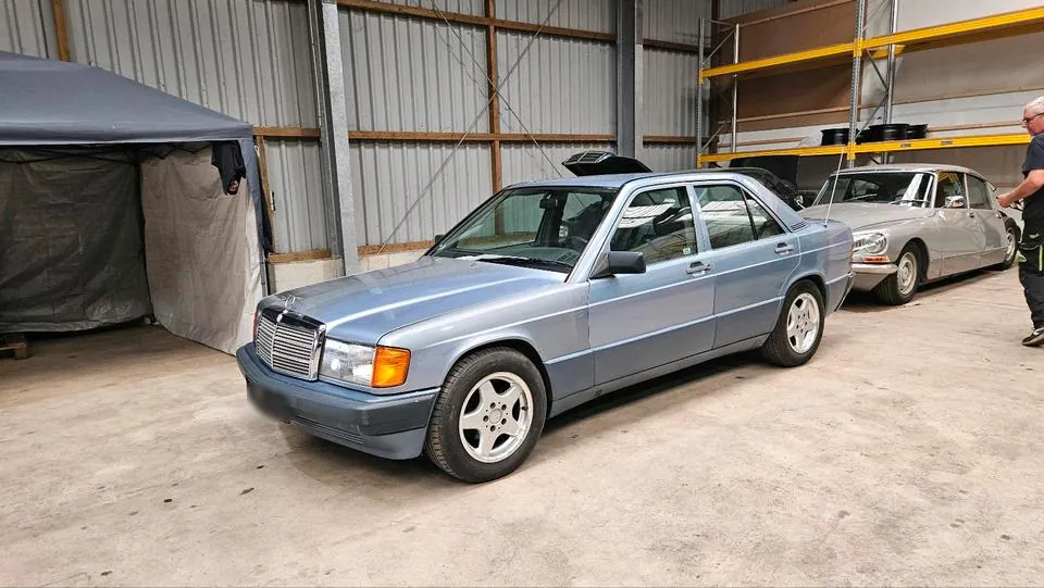Mercedes-Benz 190
