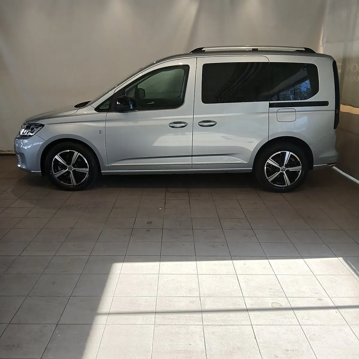 Volkswagen Caddy 2026 photo 2