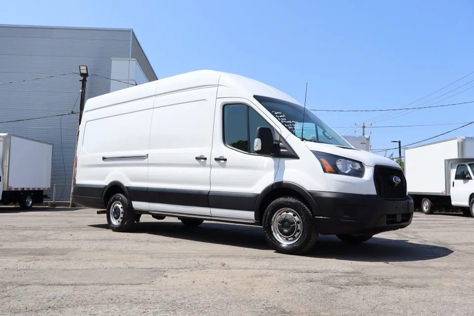 Ford Transit 2021 photo 2