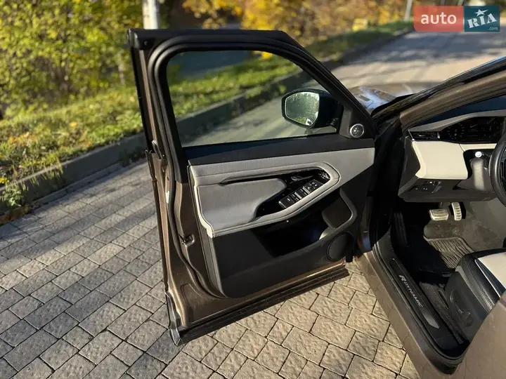 Land Rover Range Rover Evoque 2020 photo 5
