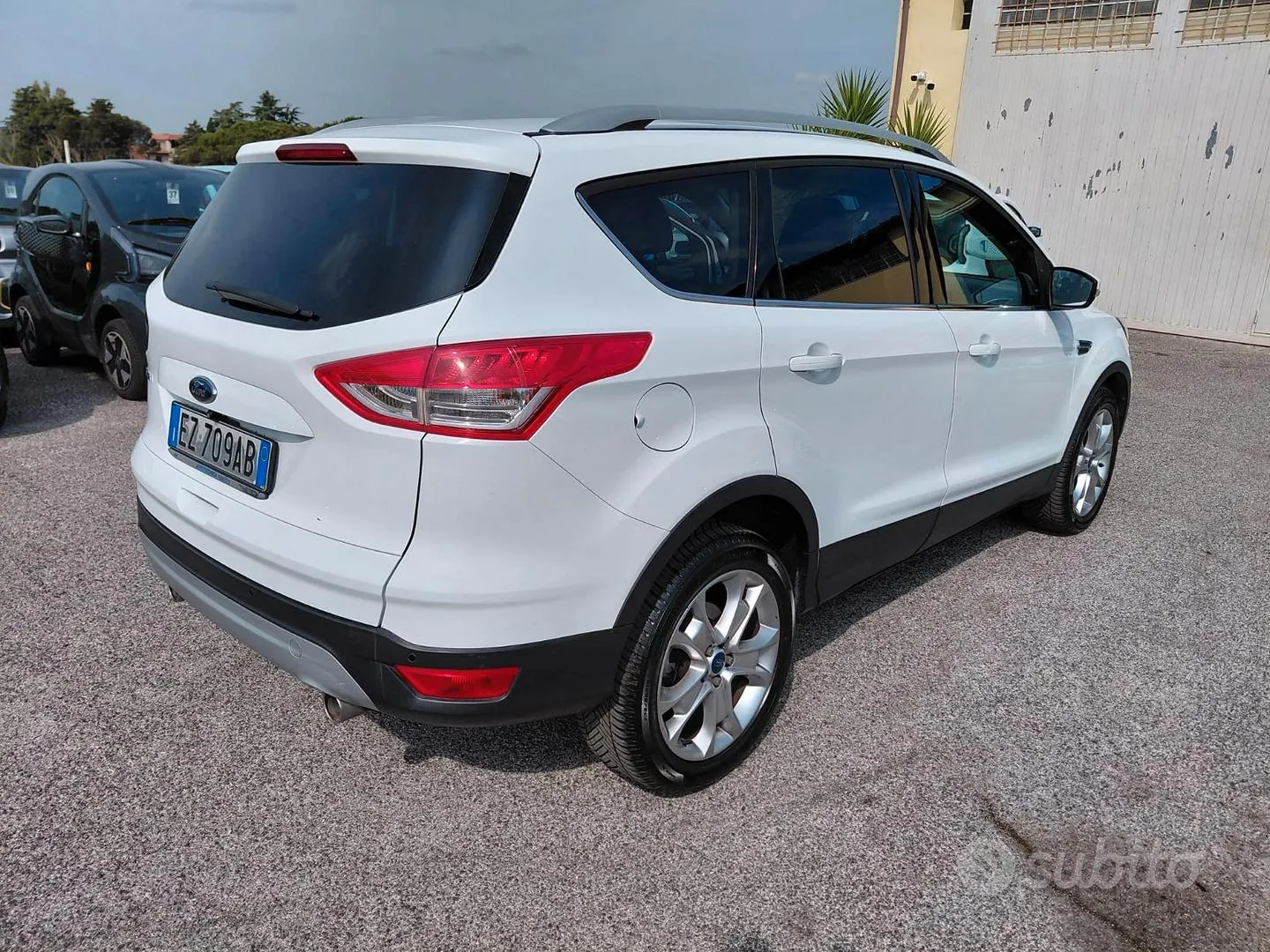 Ford Kuga 2015 photo 2