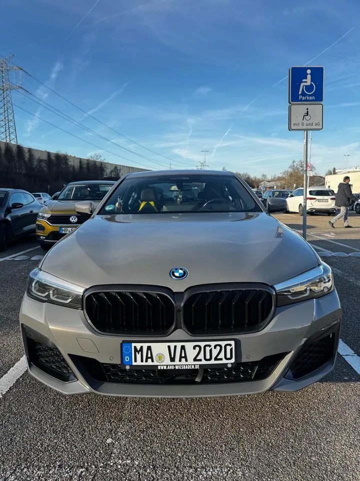BMW 530E