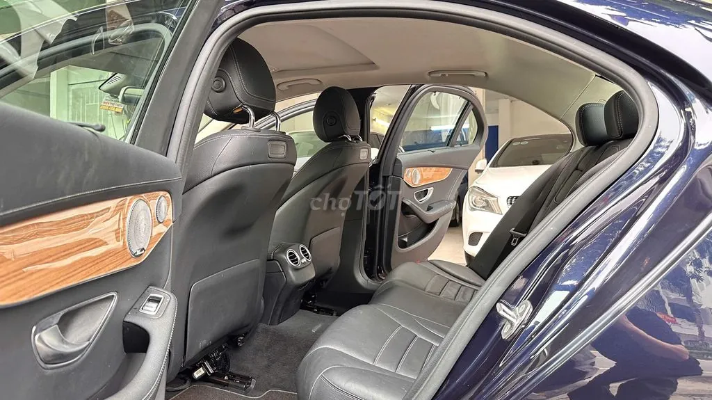 Mercedes-Benz C-Class 2017 photo 4