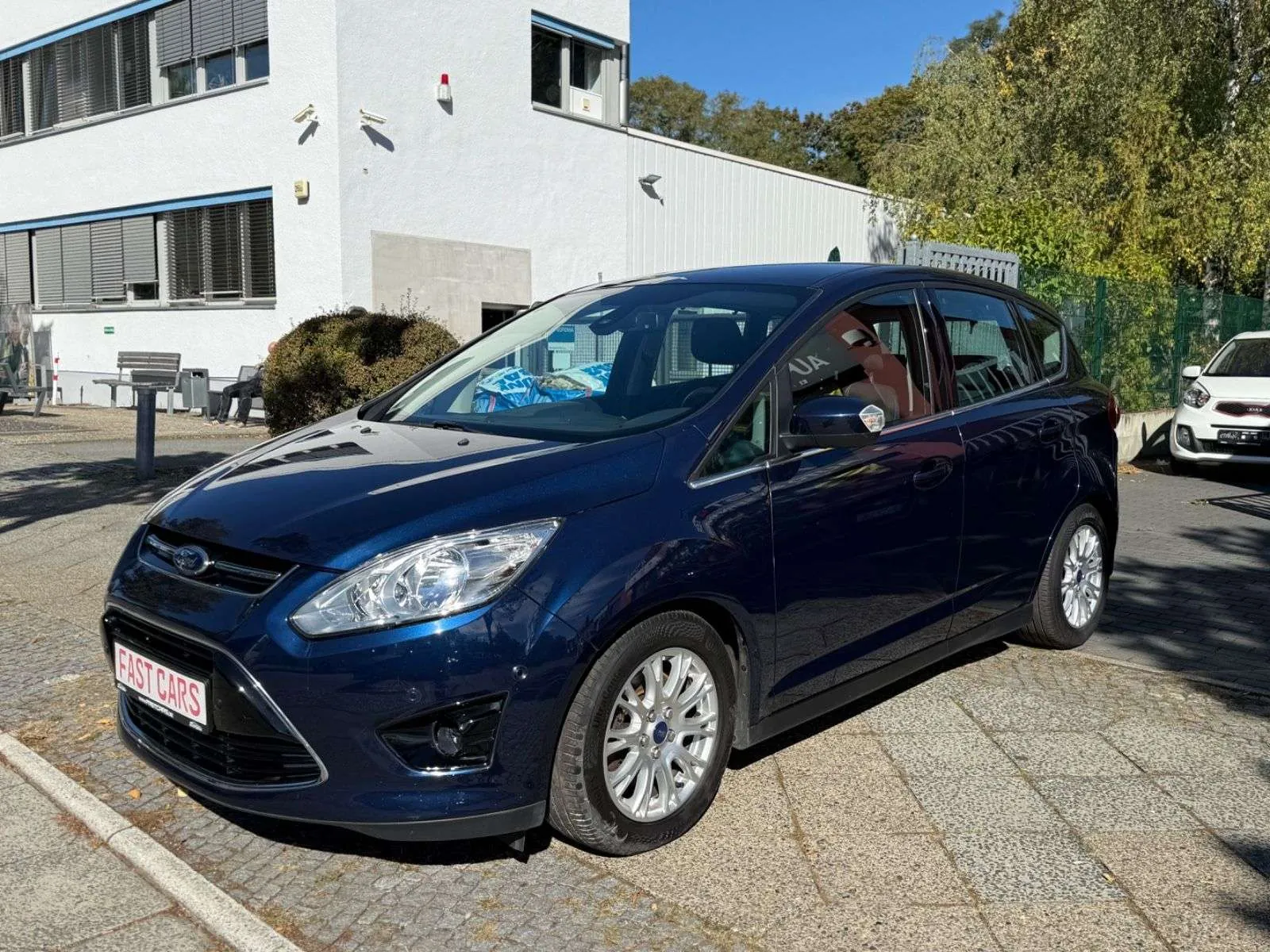 Ford C-Max 2012 photo 4