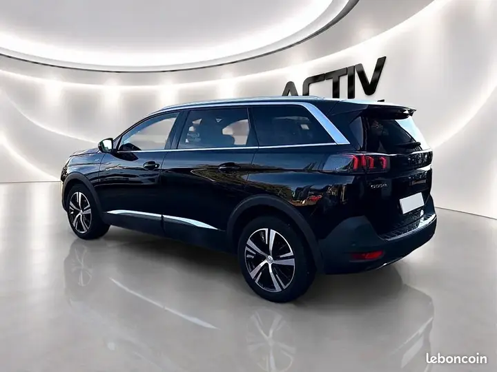 Peugeot 5008 2022 photo 5