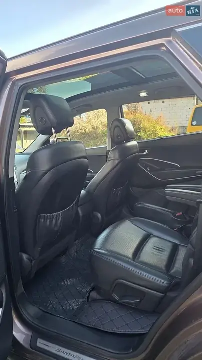Hyundai Grand Santa Fe 2014 photo 4