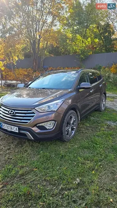 Hyundai Grand Santa Fe 2014 photo 2