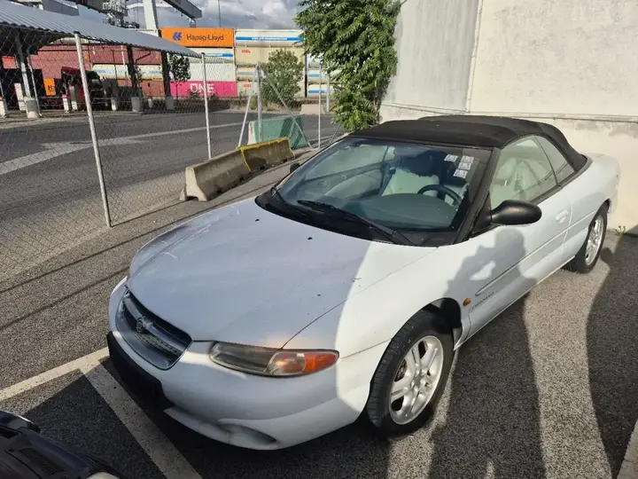 Chrysler Stratus