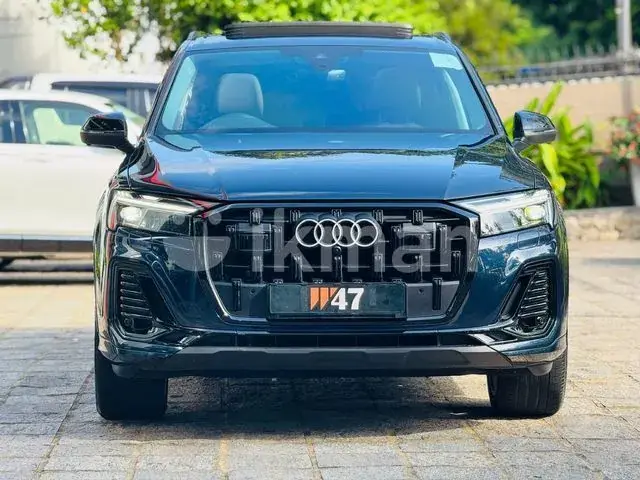 Audi Q7 2025 photo 2