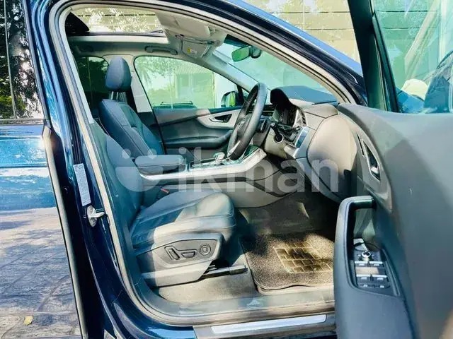 Audi Q7 2025 photo 4