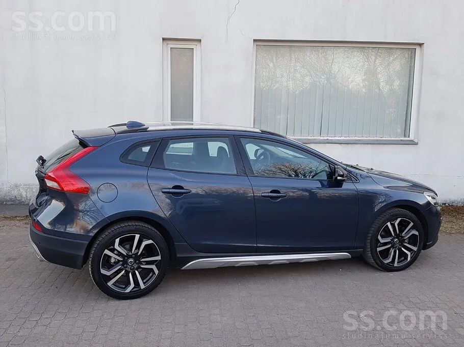 Volvo V40 2018 photo 2