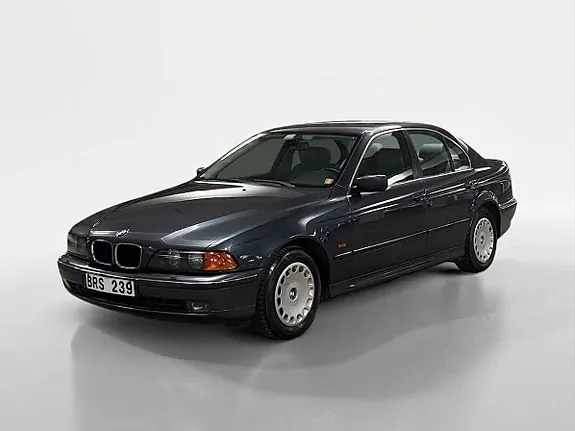 BMW 523I