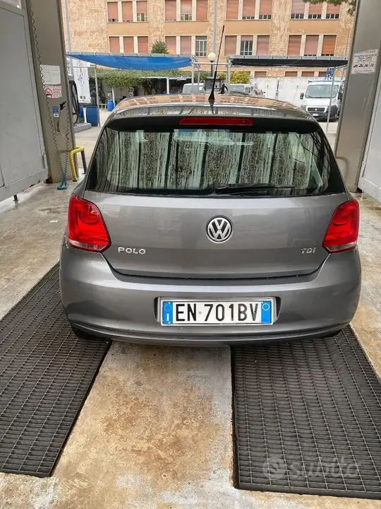 Volkswagen Polo 2012 photo 2