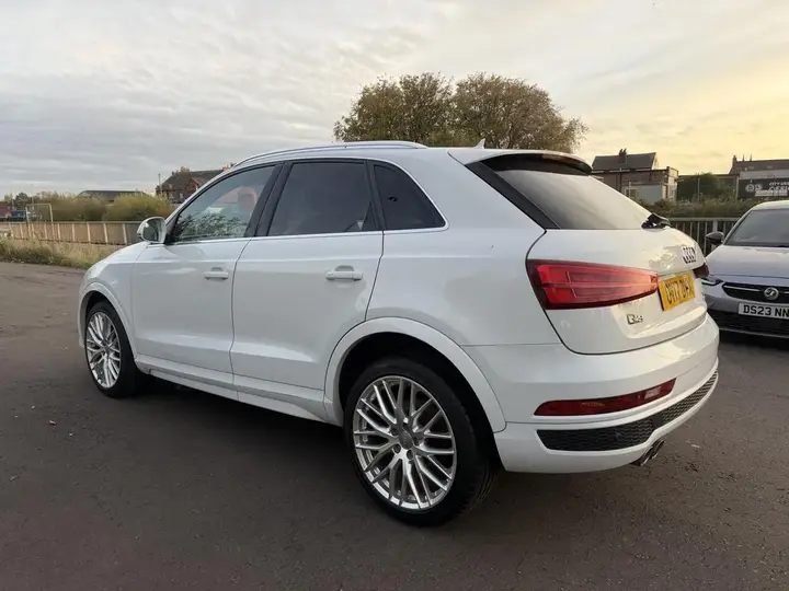 Audi Q3 2017 photo 5
