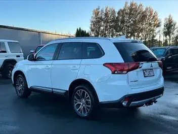 Mitsubishi Outlander 2017 photo 5