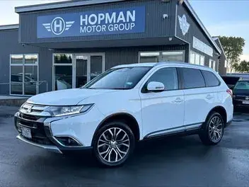 Mitsubishi Outlander 2017 photo 2