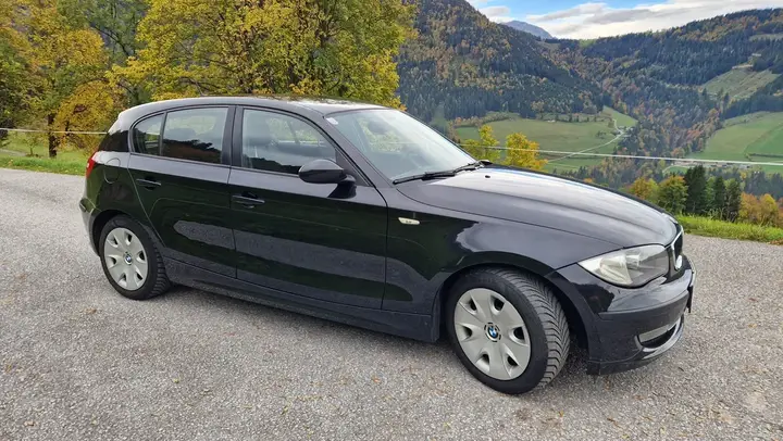 BMW 1 Series 2009 photo 3