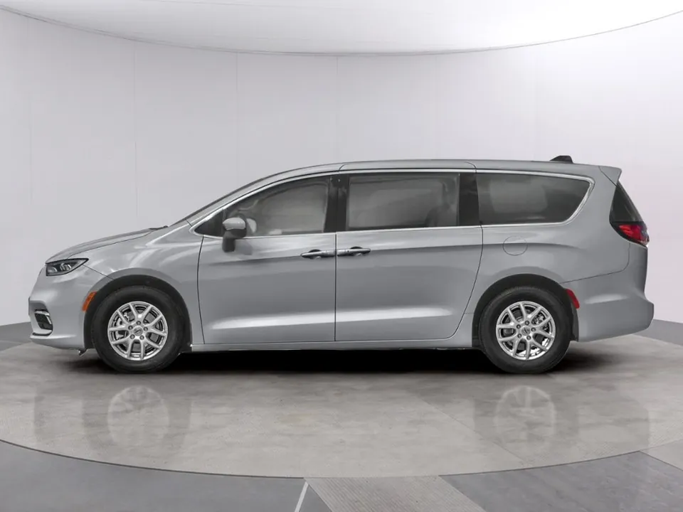 Chrysler Pacifica 2024 photo 3