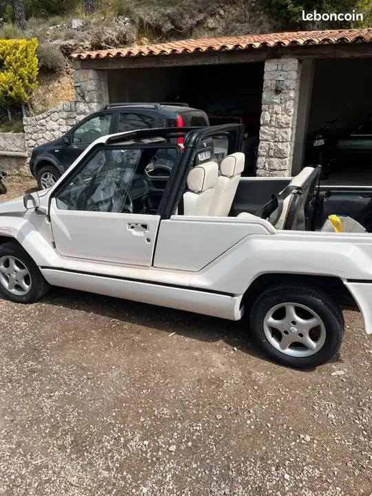 Mega Cabriolet