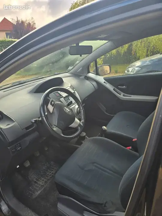 Toyota Yaris 2008 photo 3