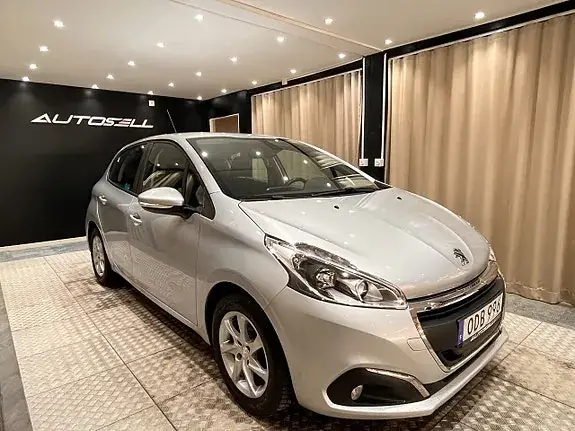 Peugeot 208 2016 photo 3
